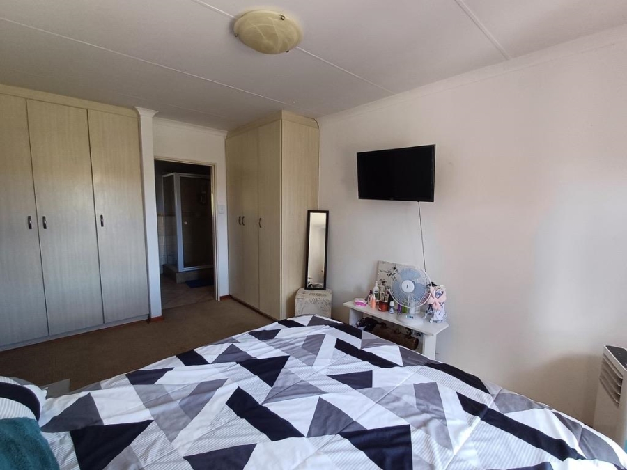 3 Bedroom Property for Sale in Hillside Free State